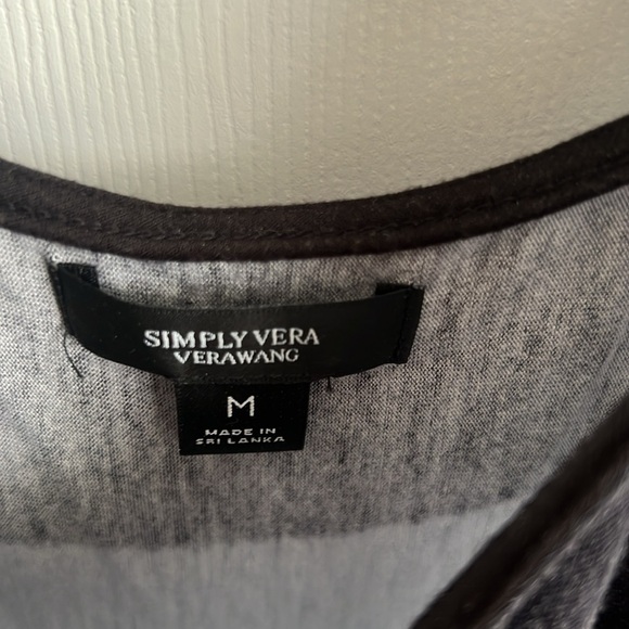 Simply Vera by Vera Wang size‎ medium t-shirt dress - Picture 4 of 6